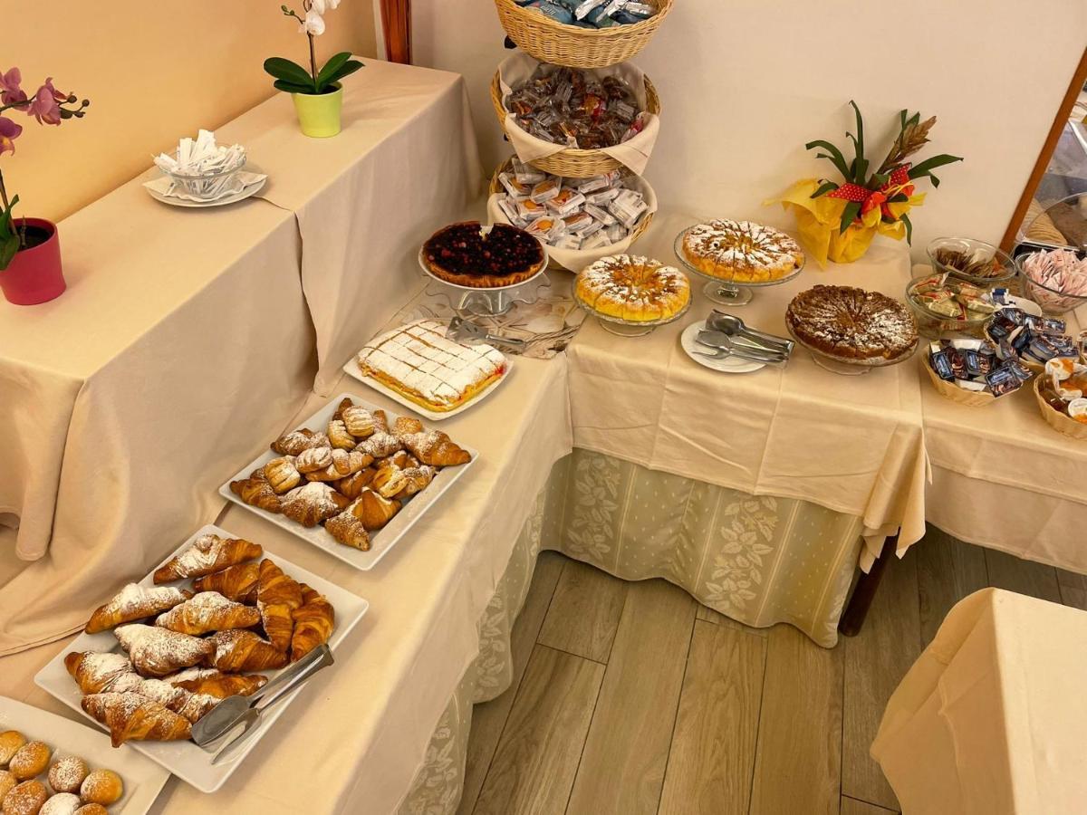 Hotel Alessi** Rimini Extérieur photo