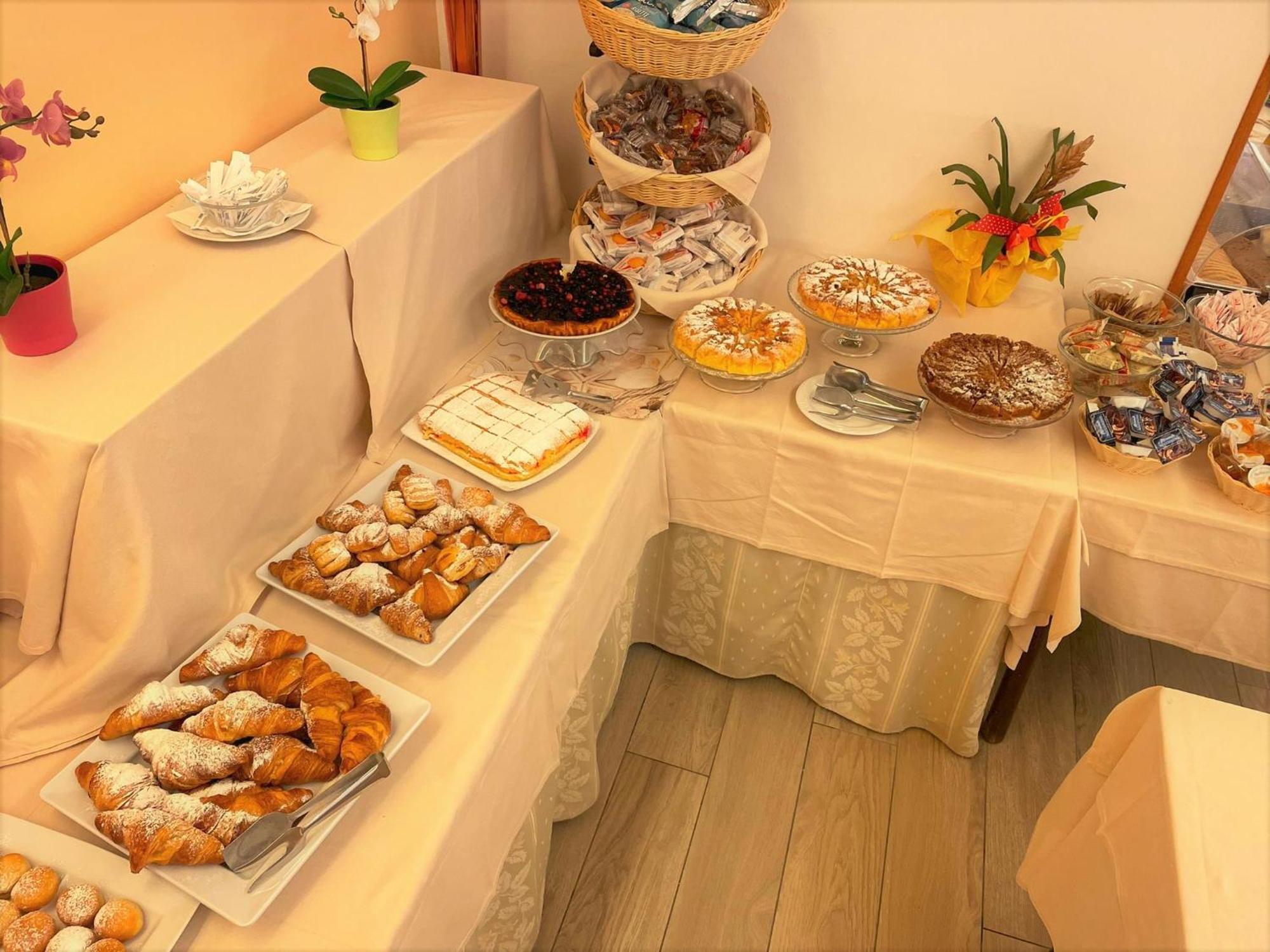 Hotel Alessi** Rimini Extérieur photo